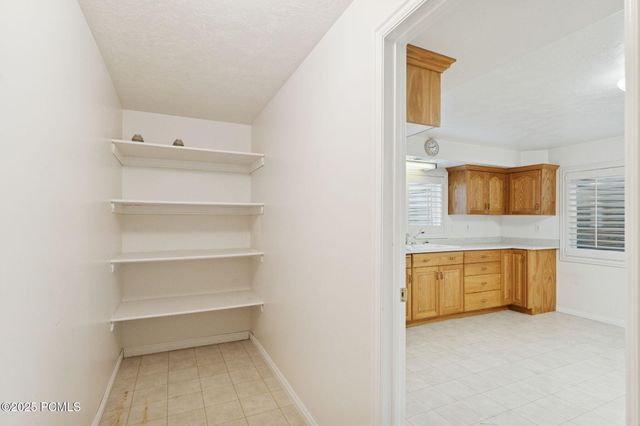 1434 W Autumn Oak Circle, West Jordan, UT 84088