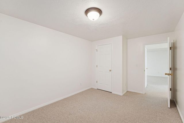 1434 W Autumn Oak Circle, West Jordan, UT 84088