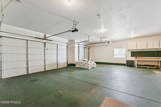 1434 W Autumn Oak Circle, West Jordan, UT 84088