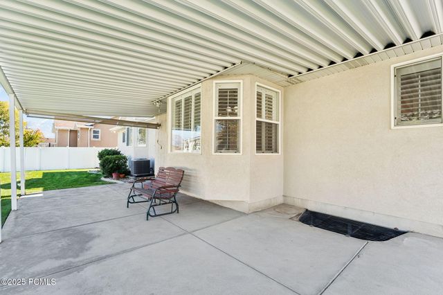 1434 W Autumn Oak Circle, West Jordan, UT 84088