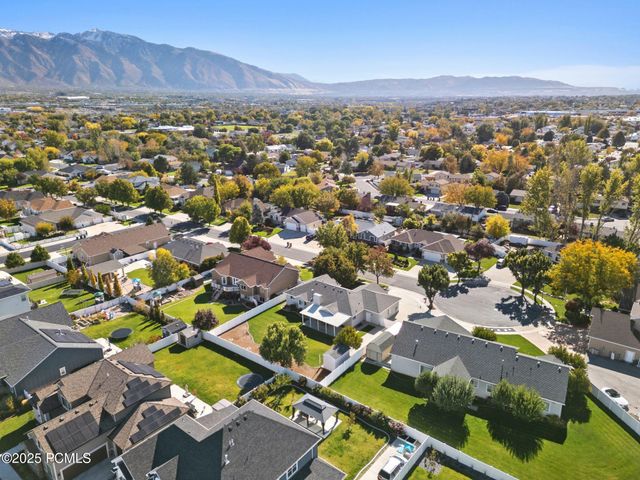 1434 W Autumn Oak Circle, West Jordan, UT 84088