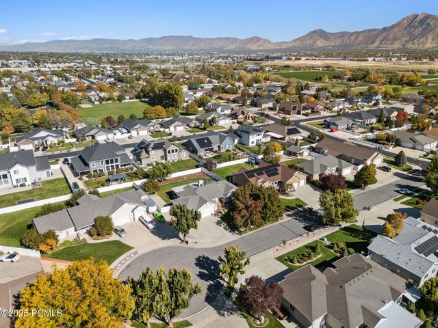 1434 W Autumn Oak Circle, West Jordan, UT 84088