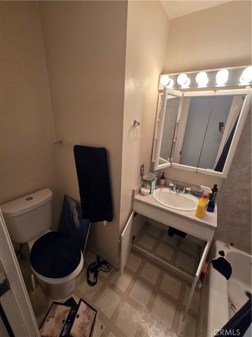 17391 Elm Street, Fountain Valley, CA 92708