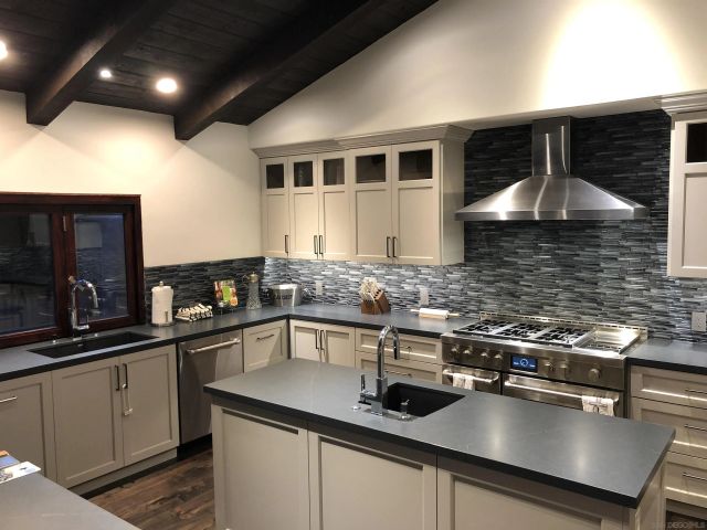 1153 Crest Dr, Encinitas, CA 92024