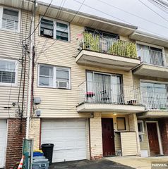 34 President Street, East Newark, NJ 07029