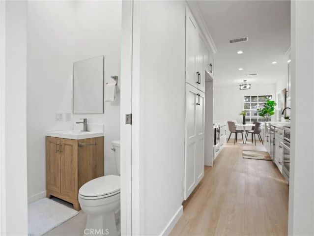 5216 Mesmer, Los Angeles, CA 90230