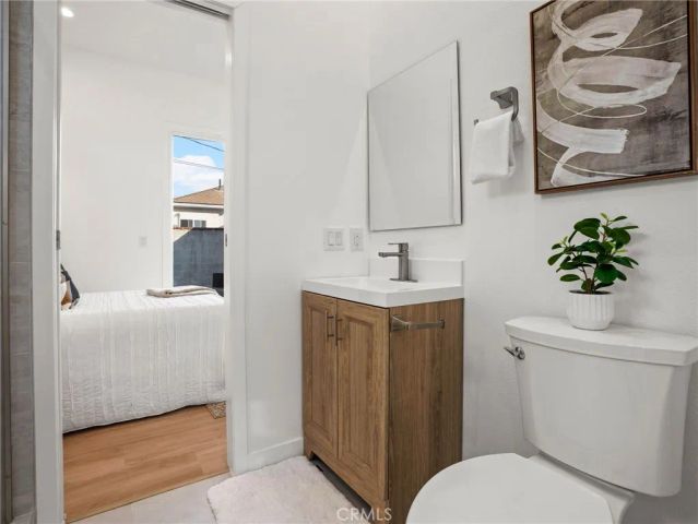 5216 Mesmer, Los Angeles, CA 90230