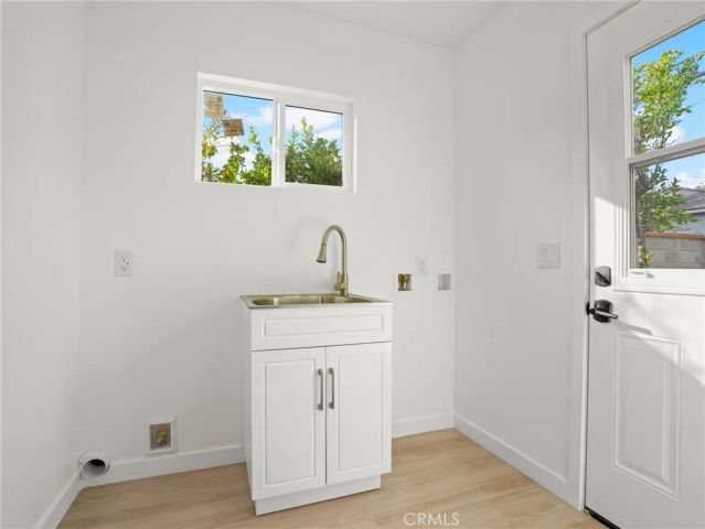 5216 Mesmer, Los Angeles, CA 90230