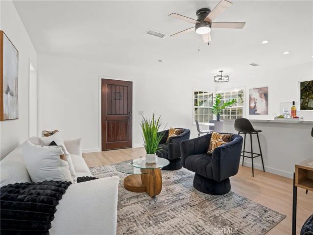 5216 Mesmer, Los Angeles, CA 90230