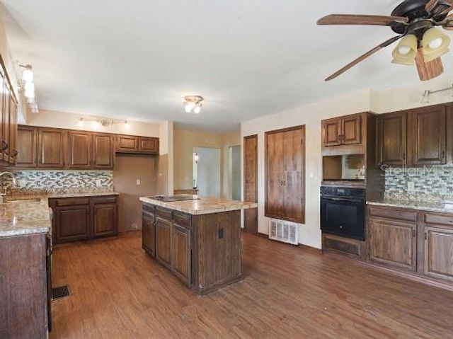960 LAKE COVE TRAIL, Lakeland, FL 33813