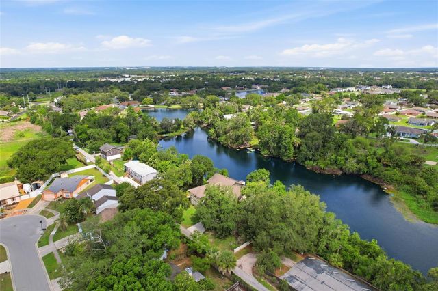 960 LAKE COVE TRAIL, Lakeland, FL 33813