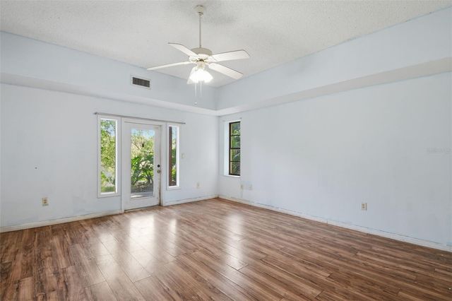 960 LAKE COVE TRAIL, Lakeland, FL 33813