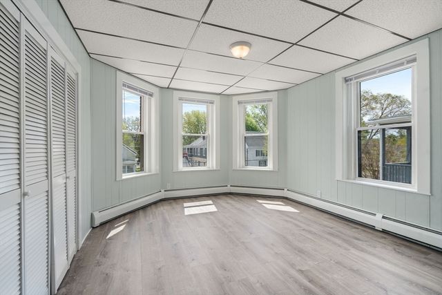 100 Fourth Avenue, Lowell, MA 01854