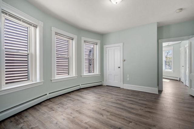 100 Fourth Avenue, Lowell, MA 01854