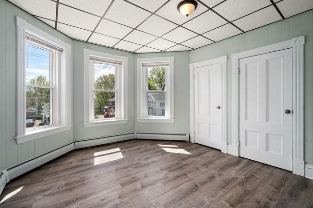 100 Fourth Avenue, Lowell, MA 01854