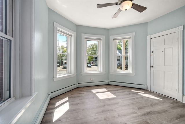 100 Fourth Avenue, Lowell, MA 01854