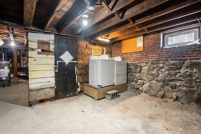 100 Fourth Avenue, Lowell, MA 01854