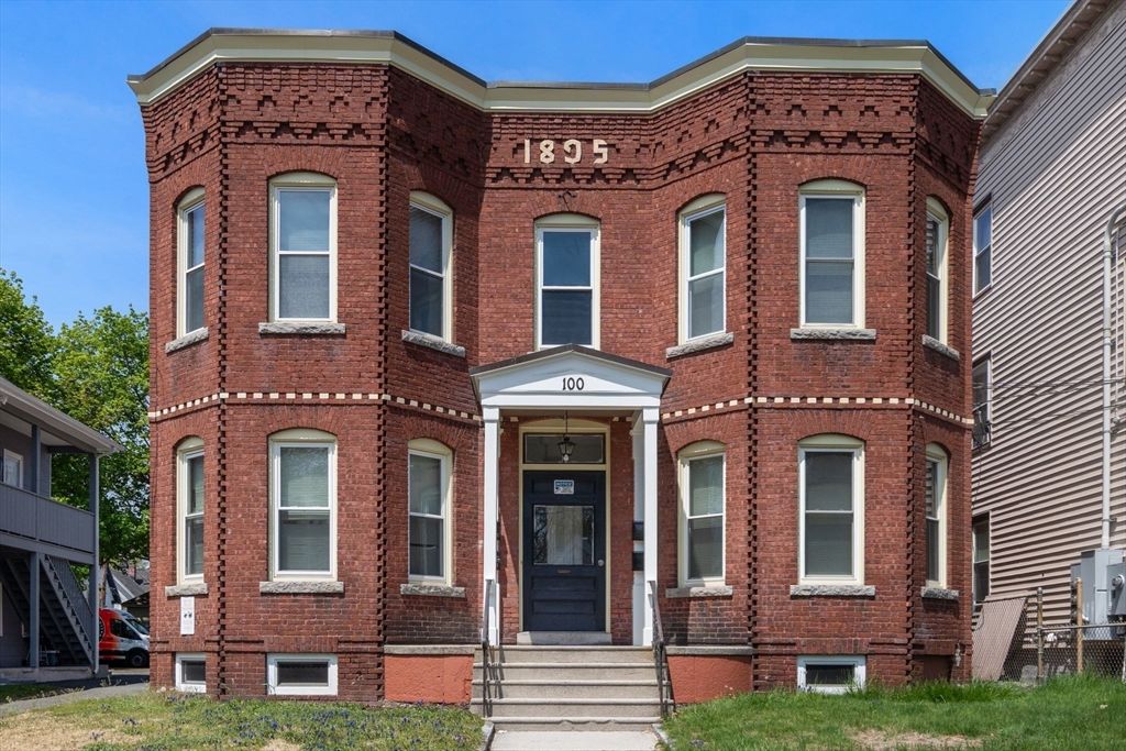 100 Fourth Avenue, Lowell, MA 01854