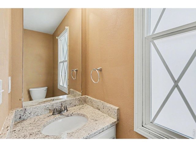 2220 S Jasper Way B, Aurora, CO 80013