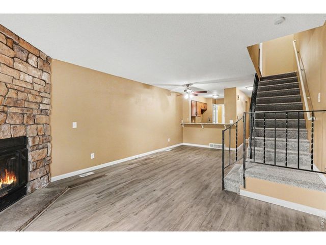 2220 S Jasper Way B, Aurora, CO 80013