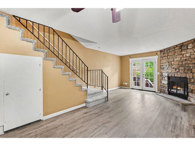 2220 S Jasper Way B, Aurora, CO 80013