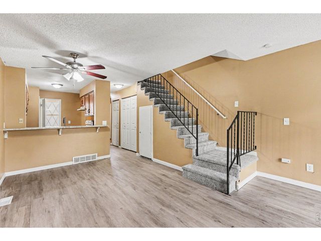 2220 S Jasper Way B, Aurora, CO 80013