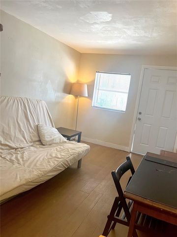 2730 DARTMOUTH AVENUE N, St Petersburg, FL 33713