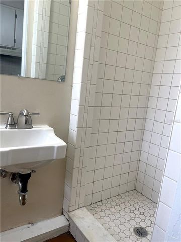 2730 DARTMOUTH AVENUE N, St Petersburg, FL 33713