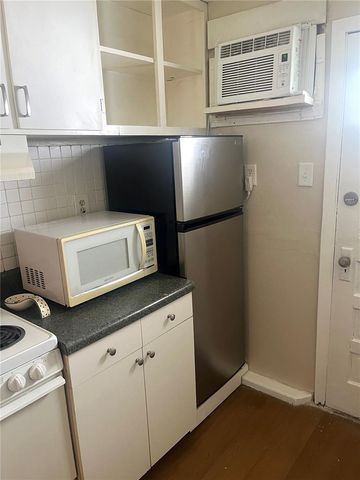 2730 DARTMOUTH AVENUE N, St Petersburg, FL 33713