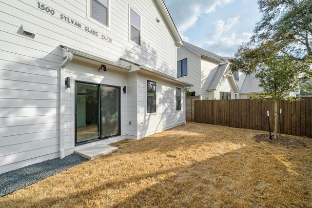 1500 Sylvan Glade 2A, Austin, TX 78745