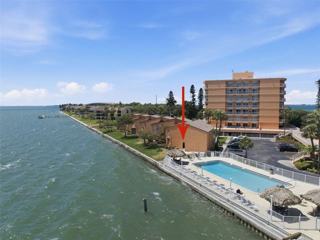 7400 SUNSHINE SKYWAY LANE S 121, St Petersburg, FL 33711