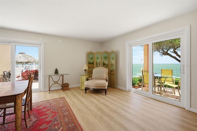 7400 SUNSHINE SKYWAY LANE S 121, St Petersburg, FL 33711