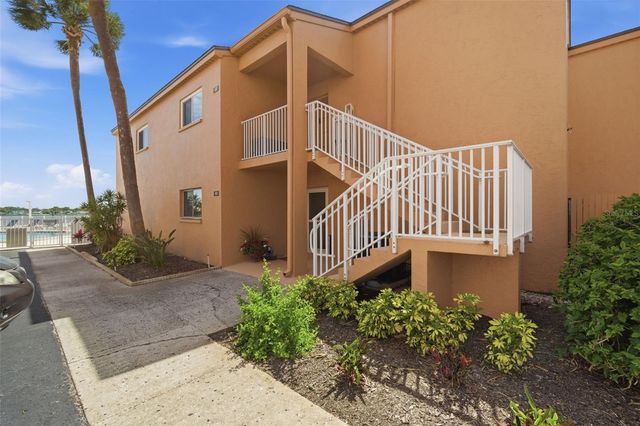 7400 SUNSHINE SKYWAY LANE S 121, St Petersburg, FL 33711