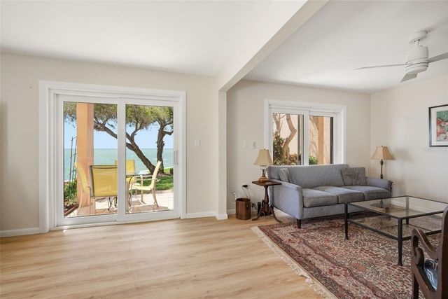7400 SUNSHINE SKYWAY LANE S 121, St Petersburg, FL 33711