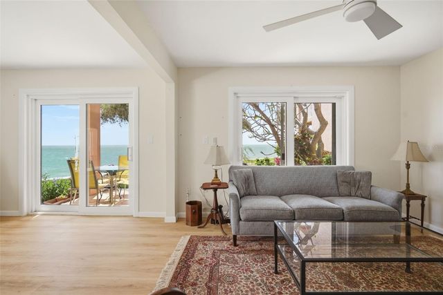 7400 SUNSHINE SKYWAY LANE S 121, St Petersburg, FL 33711