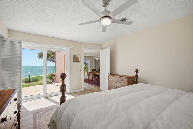 7400 SUNSHINE SKYWAY LANE S 121, St Petersburg, FL 33711