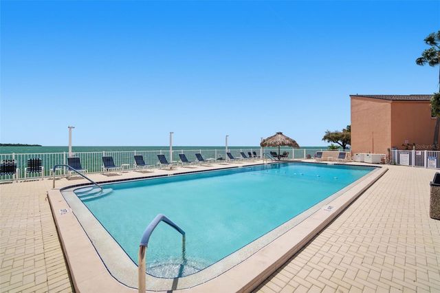 7400 SUNSHINE SKYWAY LANE S 121, St Petersburg, FL 33711