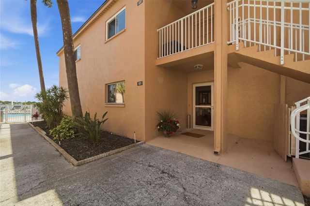 7400 SUNSHINE SKYWAY LANE S 121, St Petersburg, FL 33711