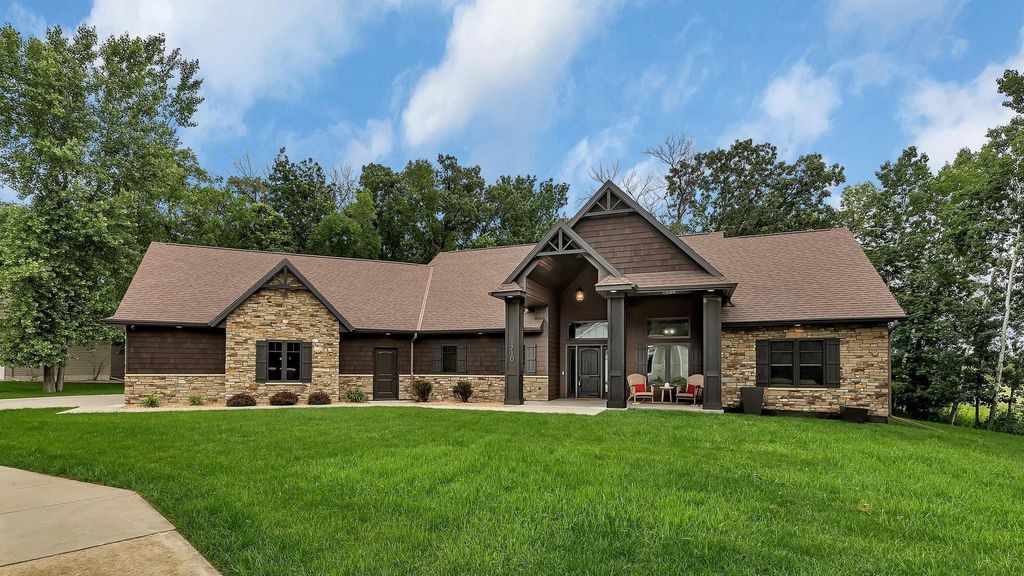 1710 39th Street S, Saint Cloud, MN 56301
