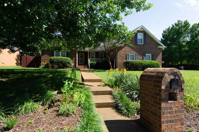 802 Judson Close, Murfreesboro, TN 37130
