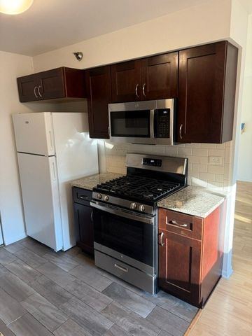 705 E Whispering Oaks Drive 705, Palatine, IL 60074