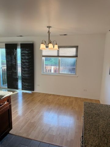 705 E Whispering Oaks Drive 705, Palatine, IL 60074