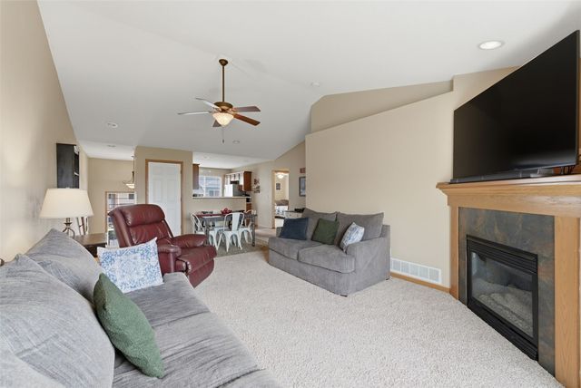 1809 Goose Lake Circle, North Liberty, IA 52317