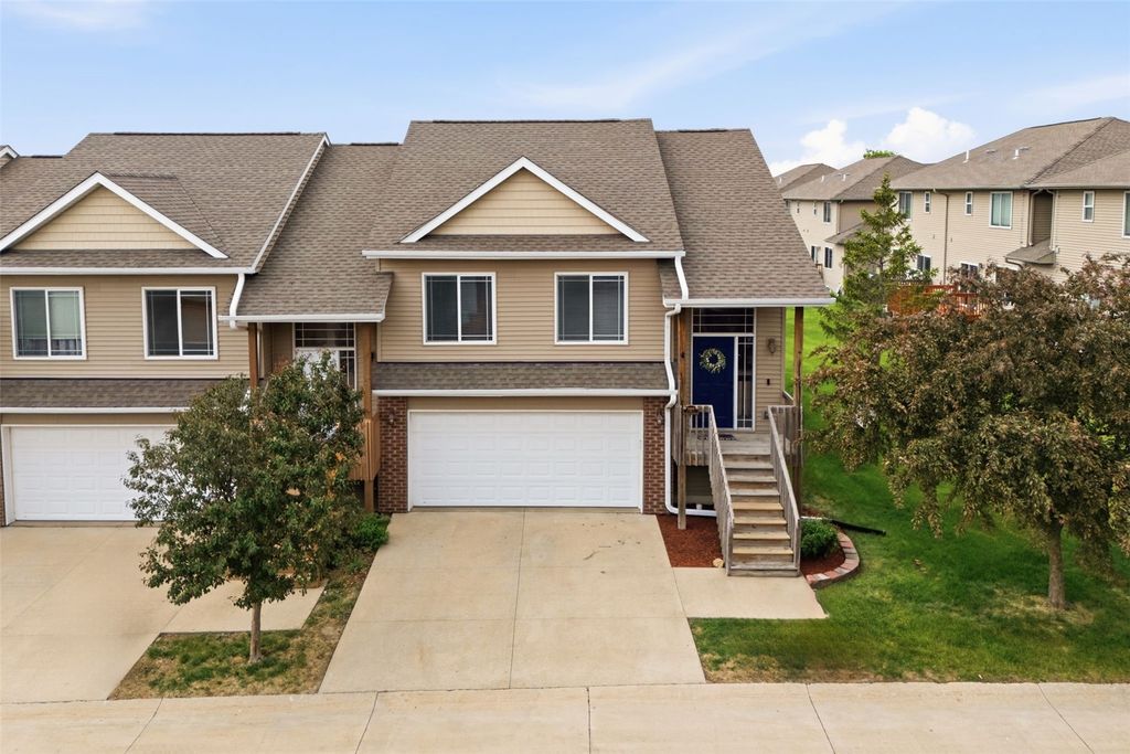 1809 Goose Lake Circle, North Liberty, IA 52317