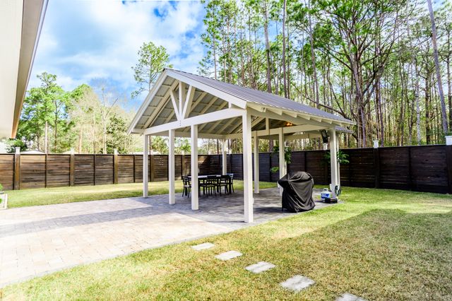 192 Bayou Circle, Freeport, FL 32439