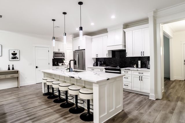 192 Bayou Circle, Freeport, FL 32439