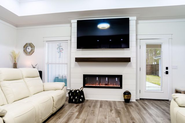 192 Bayou Circle, Freeport, FL 32439