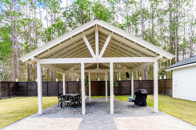 192 Bayou Circle, Freeport, FL 32439