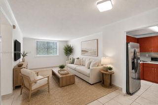 606 W 81st St 323, Hialeah, FL 33014