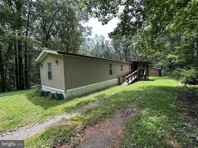 110 WINSLOW DR, Augusta, WV 26704